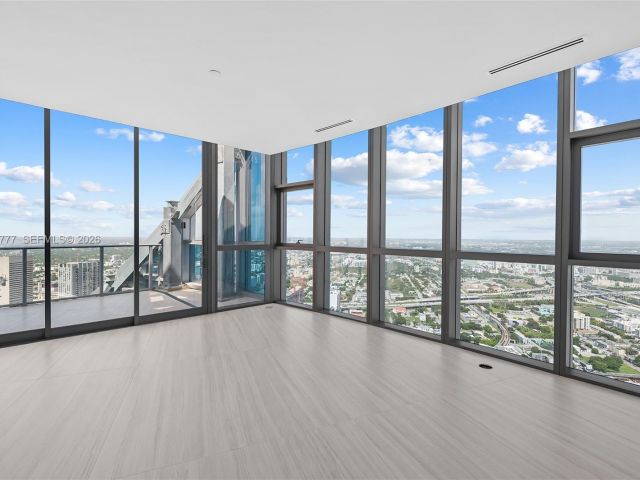 Квартира в аренду номерPH 5700 - фото 7488101