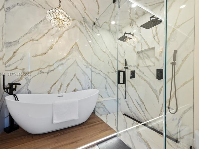 Продажа дома по адресу 5135 Alton Rd - фото 7469101