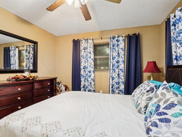 Продажа дома по адресу 3398 NW 212th St - фото 7535099