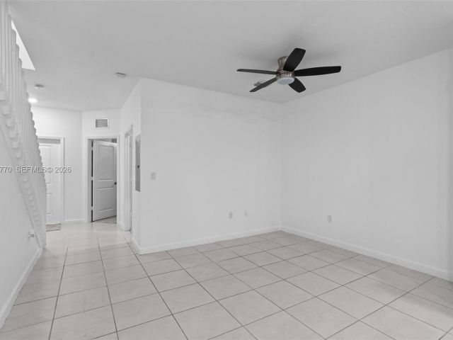 Дом в аренду по адресу 1467 SE 26th Rd 0 - фото 7461028