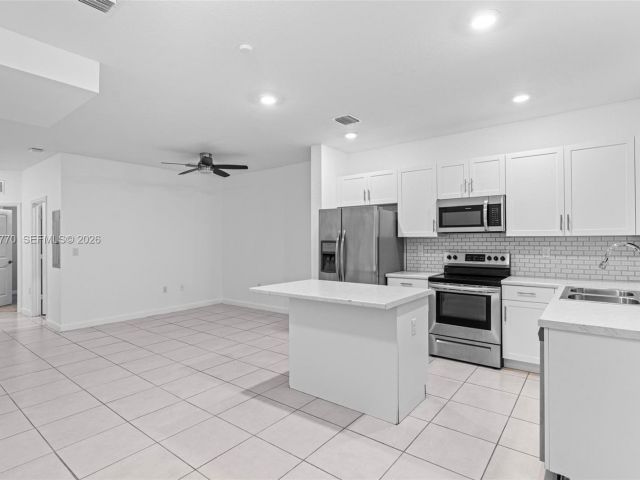 Дом в аренду по адресу 1467 SE 26th Rd 0 - фото 7461032