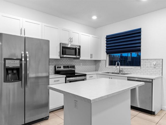 Дом в аренду по адресу 1467 SE 26th Rd 0 - фото 7461034