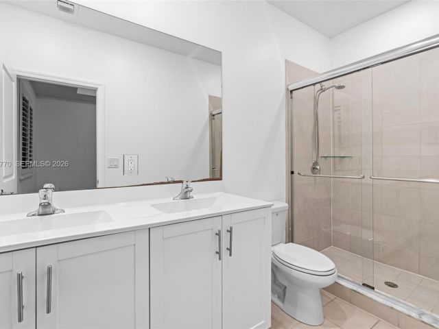 Дом в аренду по адресу 1467 SE 26th Rd 0 - фото 7461039