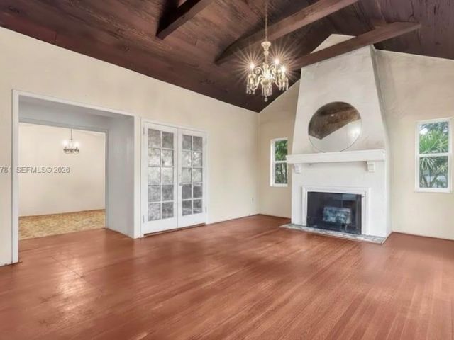 Продажа дома по адресу 515 W 30th St - фото 7468283