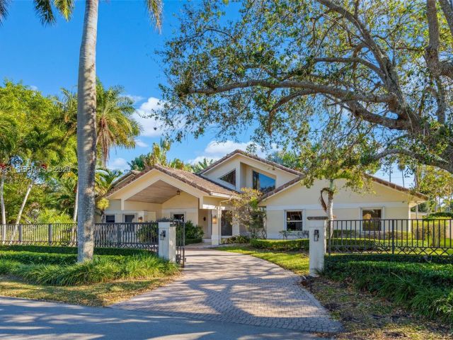 Продажа дома по адресу 9930 SW 145th St - фото 7531312