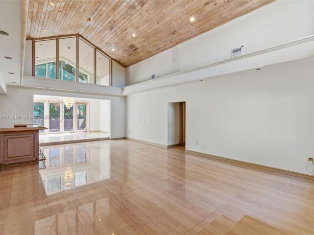 Продажа дома по адресу 9930 SW 145th St - фото 7531317