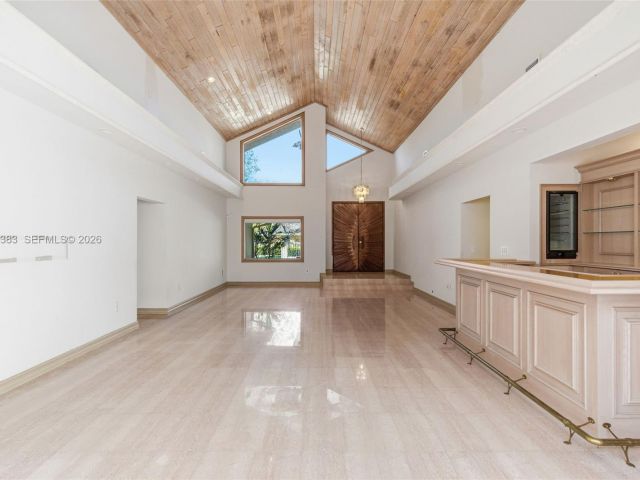 Продажа дома по адресу 9930 SW 145th St - фото 7531322