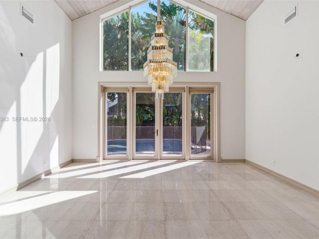 Продажа дома по адресу 9930 SW 145th St - фото 7531324