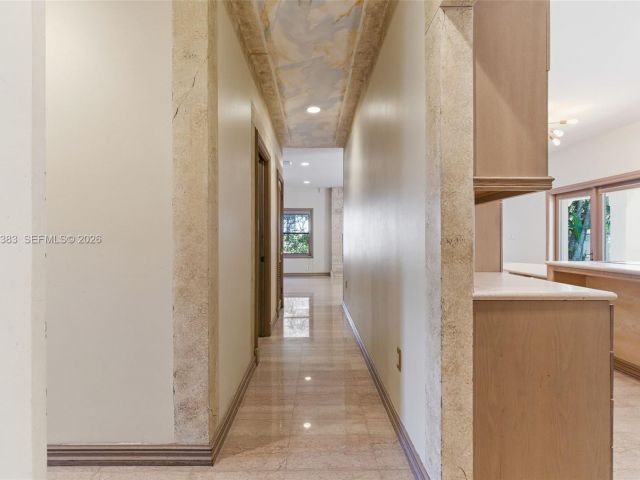 Продажа дома по адресу 9930 SW 145th St - фото 7531327