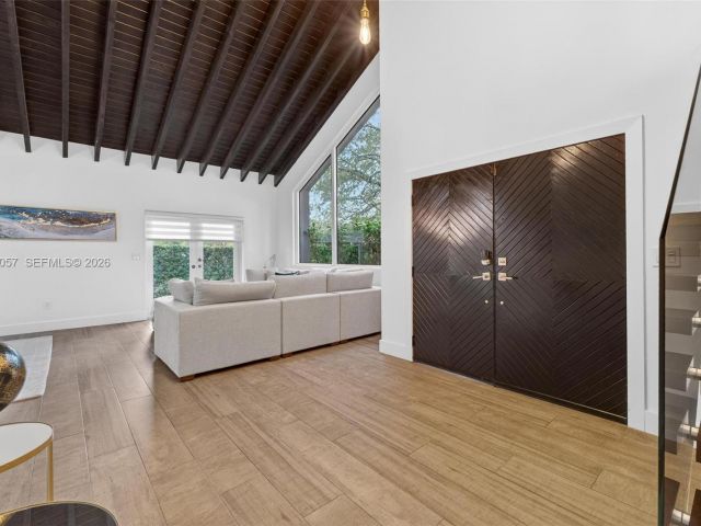 Дом в аренду по адресу  - фото 7471213