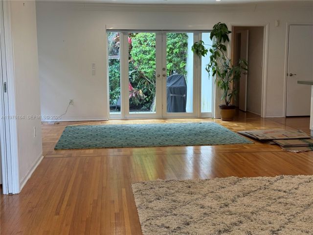 Дом в аренду по адресу 1428 Ortega Ave - фото 7471193