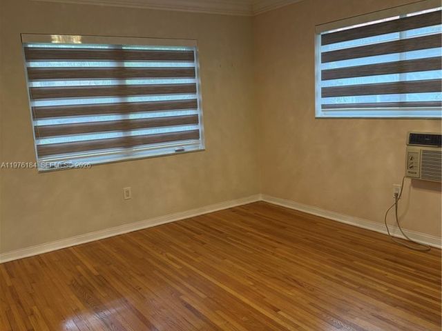 Дом в аренду по адресу 1428 Ortega Ave - фото 7471199