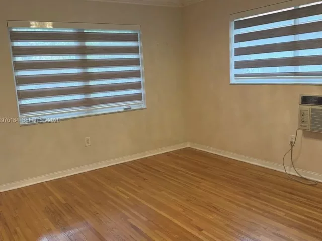 Дом в аренду по адресу 1428 Ortega Ave - фото 7471199