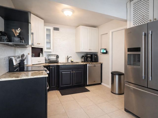 Дом в аренду по адресу 30 NE 26th St N/A - фото 7451566