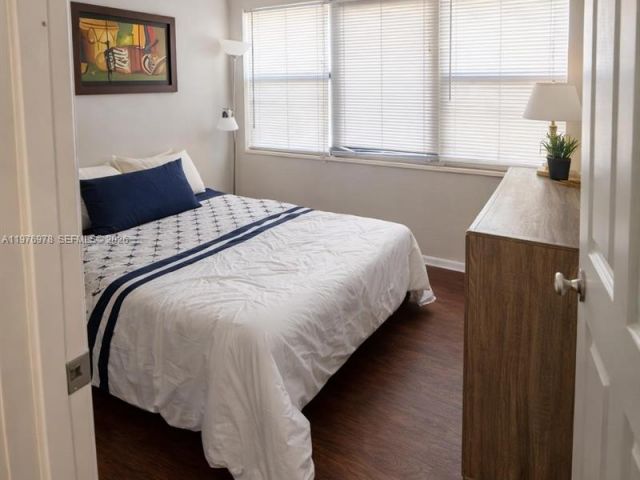 Дом в аренду по адресу 30 NE 26th St N/A - фото 7451569