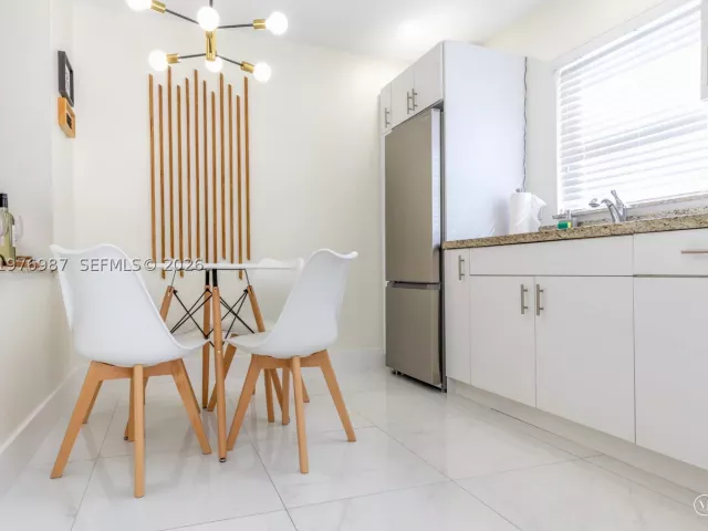 Продажа дома по адресу 1762 NW 15th St - фото 8870885