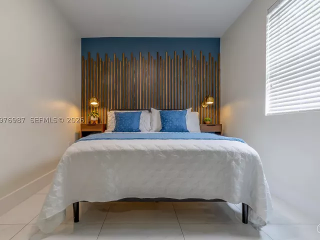 Продажа дома по адресу 1762 NW 15th St - фото 8870886