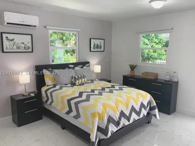 Продажа дома по адресу 1762 NW 15th St - фото 8870893