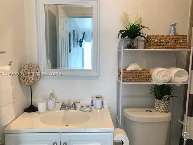 Продажа дома по адресу 1762 NW 15th St - фото 8870894