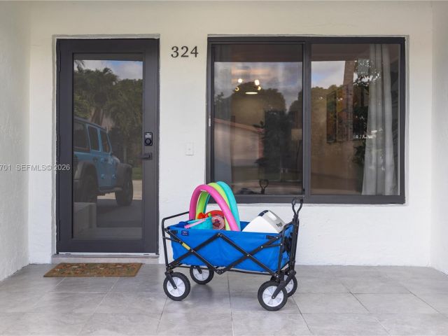 Продажа дома по адресу 324 Sterling Ave - фото 7521028