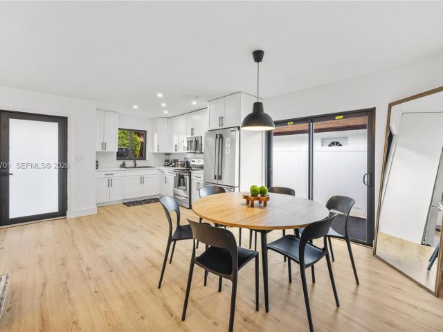 Продажа дома по адресу 324 Sterling Ave - фото 7521032