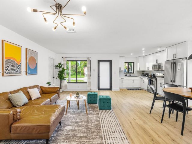 Продажа дома по адресу 324 Sterling Ave - фото 7521033