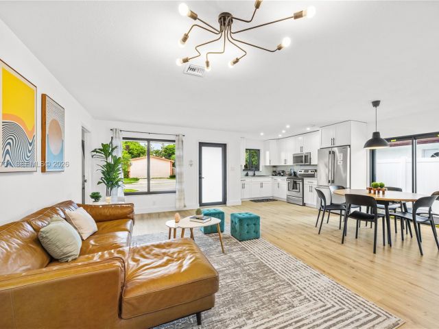 Продажа дома по адресу 324 Sterling Ave - фото 7521037