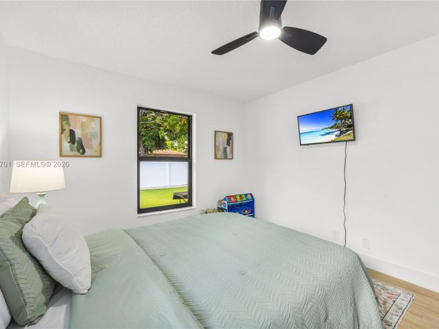 Продажа дома по адресу 324 Sterling Ave - фото 7521040