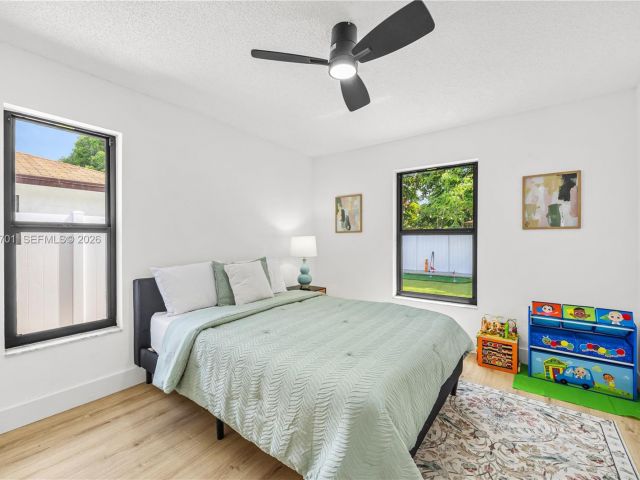 Продажа дома по адресу 324 Sterling Ave - фото 7521042