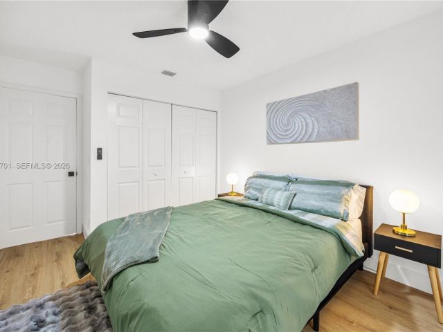 Продажа дома по адресу 324 Sterling Ave - фото 7521043