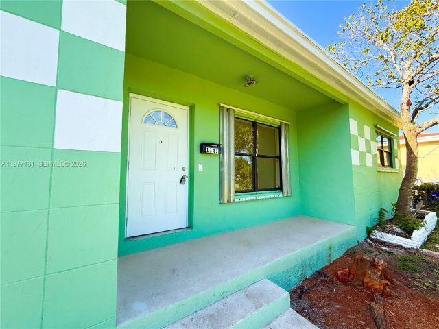 Дом в аренду по адресу 1141 NE 154th Ter - фото 7481157