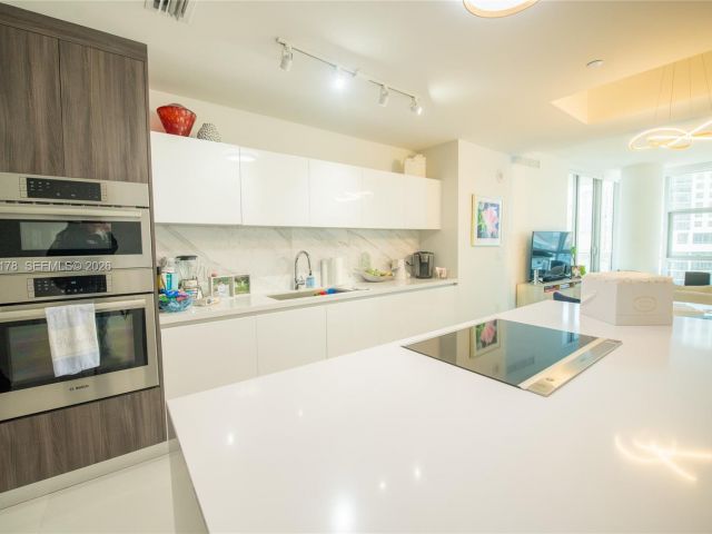 Продажа квартиры #811 - фото 7523152