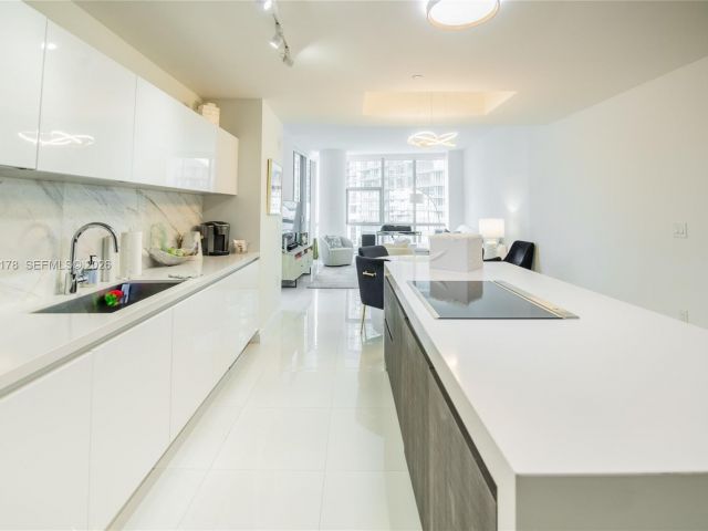 Продажа квартиры #811 - фото 7523153