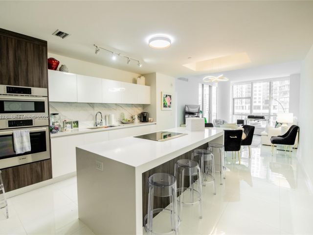 Продажа квартиры #811 - фото 7523154