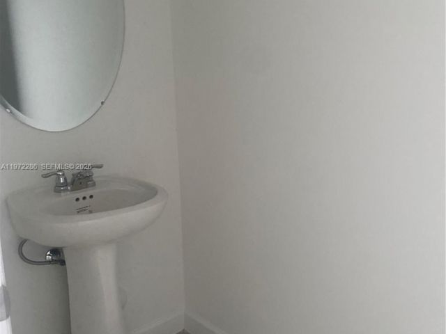 Дом в аренду по адресу 27560 SW 159th Pl 0 - фото 7458252