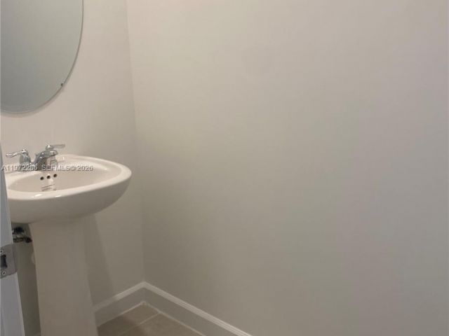 Дом в аренду по адресу 27560 SW 159th Pl 0 - фото 7458253