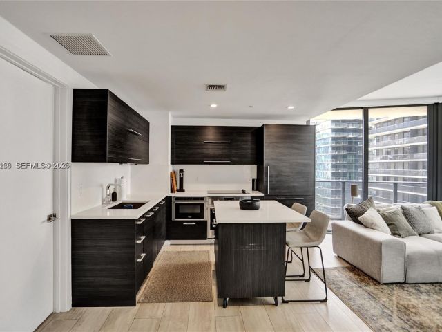 Квартира в аренду номер2001 - фото 7508300