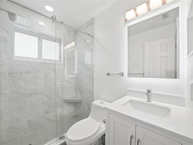 Продажа дома по адресу 1880 NE 206th Ter - фото 7517470