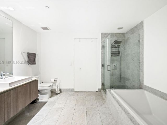 Продажа квартиры #2705 - фото 7452610