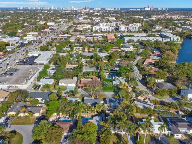 Продажа дома по адресу 3024 NE 2nd Ter - фото 7451408