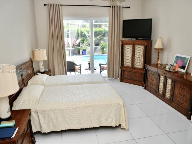 Продажа дома по адресу 1335 E Barwick Ranch Cir - фото 7476139