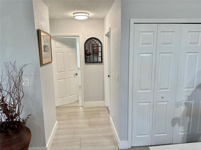 Продажа дома по адресу 1335 E Barwick Ranch Cir - фото 7476144