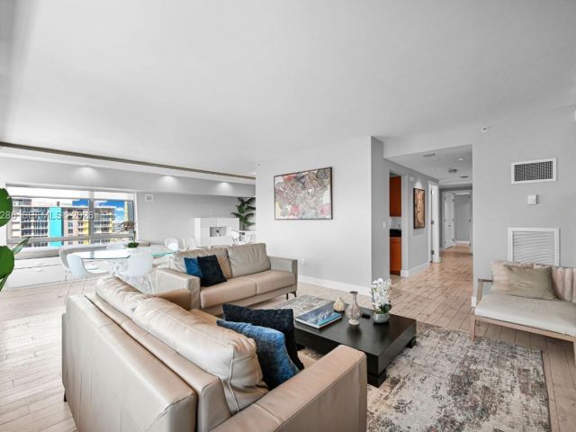 Продажа квартиры #3401 - фото 7510431