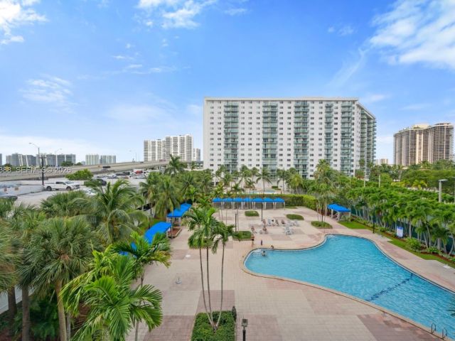 Квартира в аренду номер402 - фото 7492045