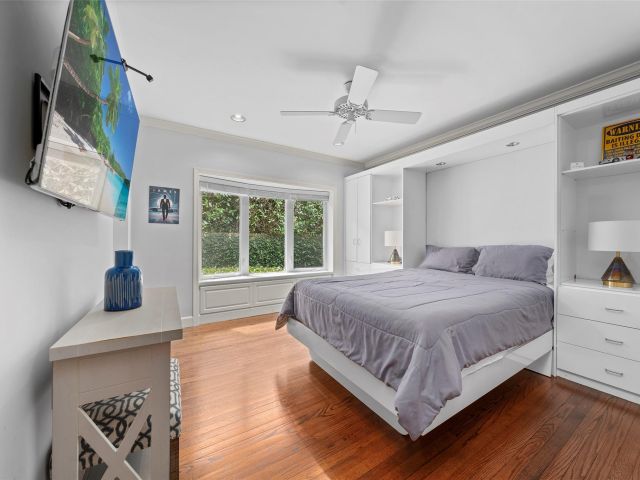 Продажа дома по адресу 330 Royal Plaza Drive - фото 8164063