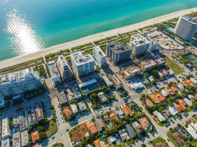 Продажа дома по адресу 8934 Harding Ave - фото 7467165