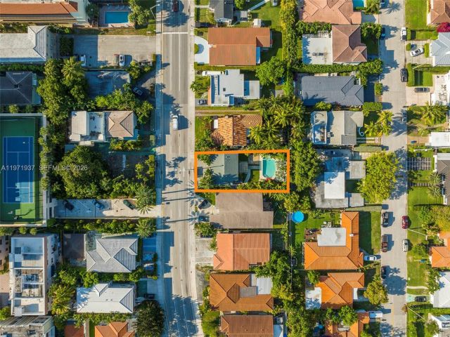 Продажа дома по адресу 8934 Harding Ave - фото 7467166