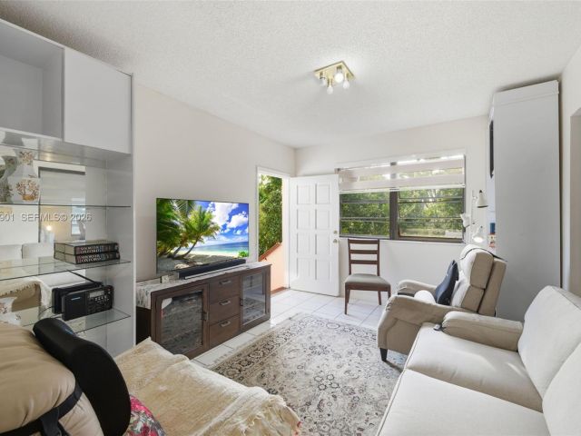 Продажа дома по адресу 9208 Emerson Ave - фото 7467143