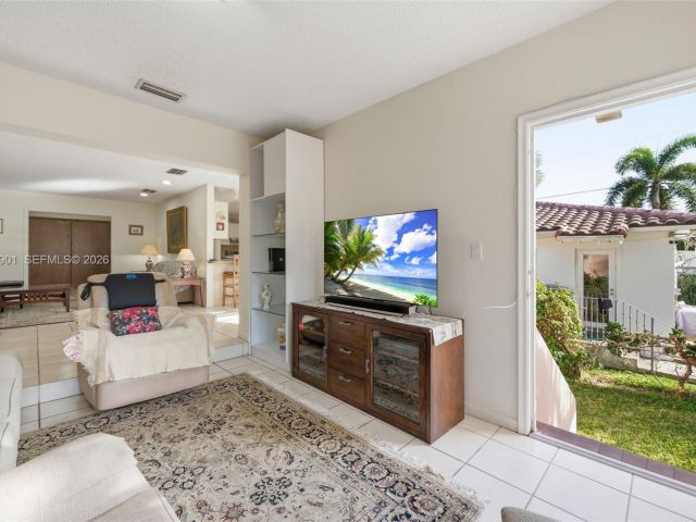 Продажа дома по адресу 9208 Emerson Ave - фото 7467144