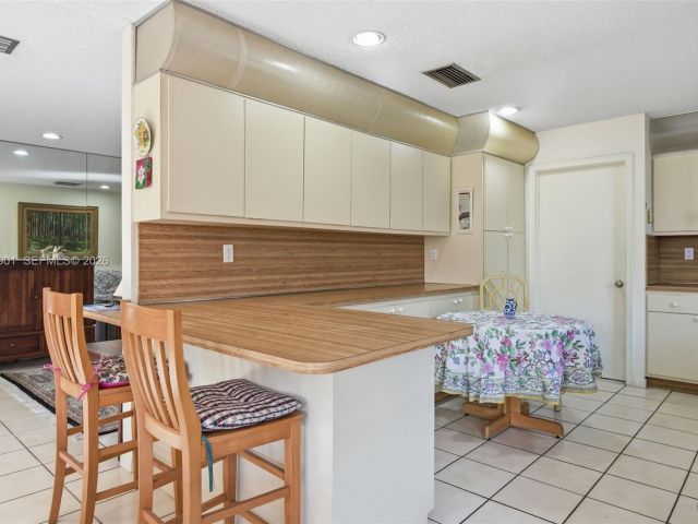 Продажа дома по адресу 9208 Emerson Ave - фото 7467146